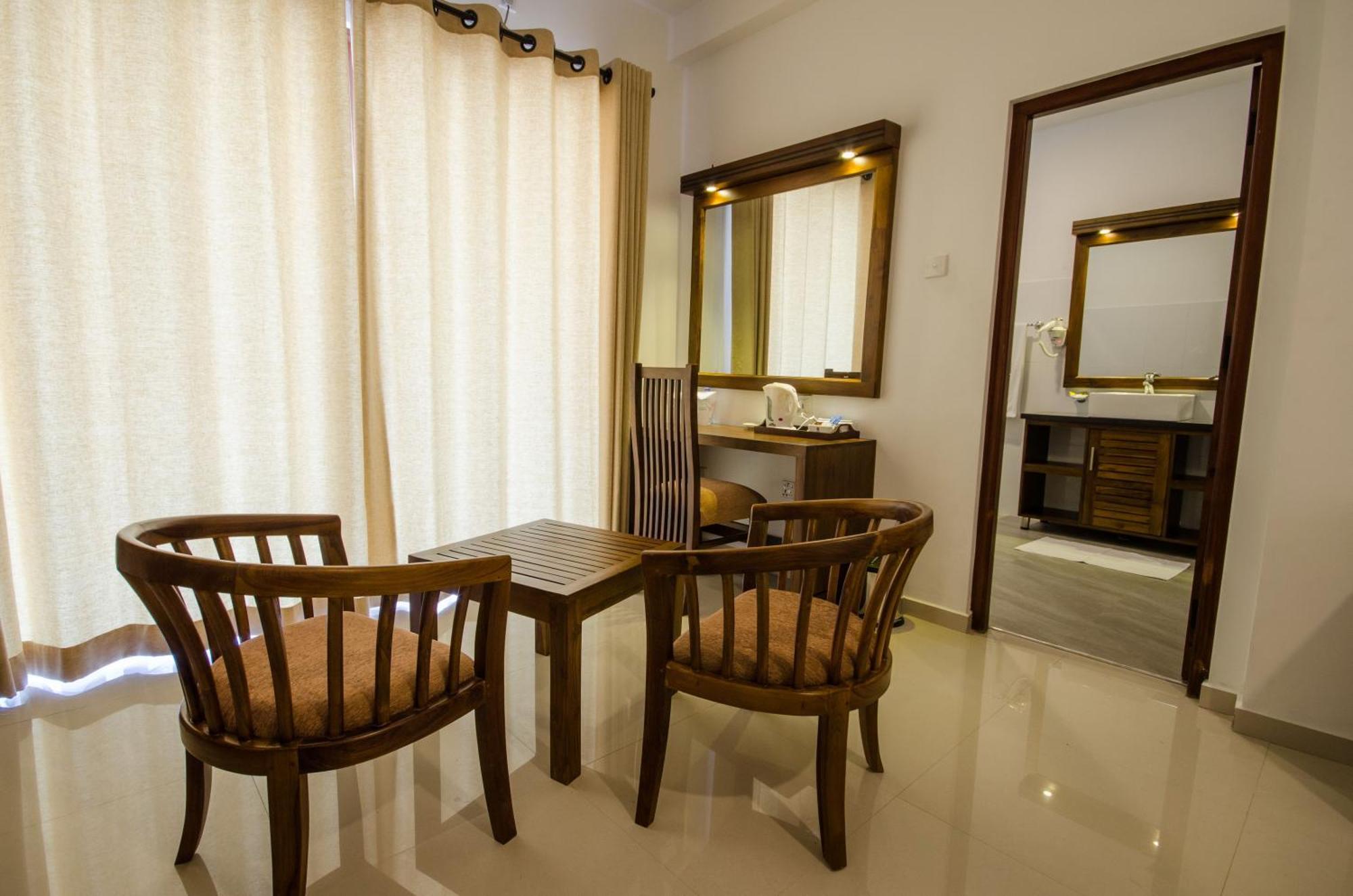 Okwin Resort Kandy Habitación foto